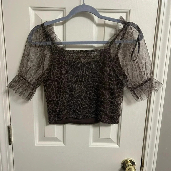 Altar’d State Puff Sleeve Brown Animal Print Smocked Crop S - Picture 5 of 5
